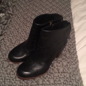 Rare Kate spade bow booties!